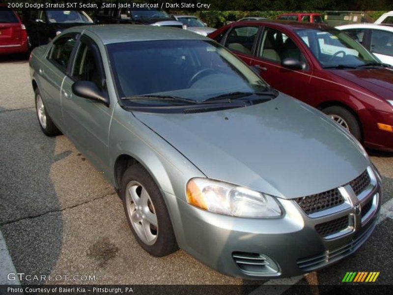 Front 3/4 View of 2006 Stratus SXT Sedan