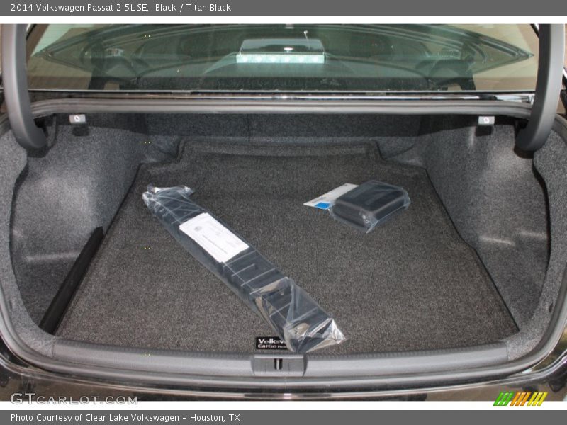 Black / Titan Black 2014 Volkswagen Passat 2.5L SE