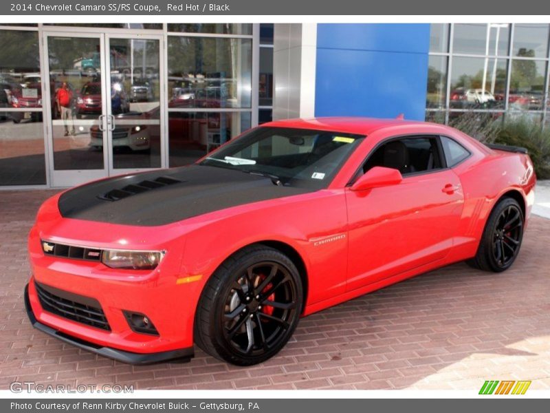 Front 3/4 View of 2014 Camaro SS/RS Coupe