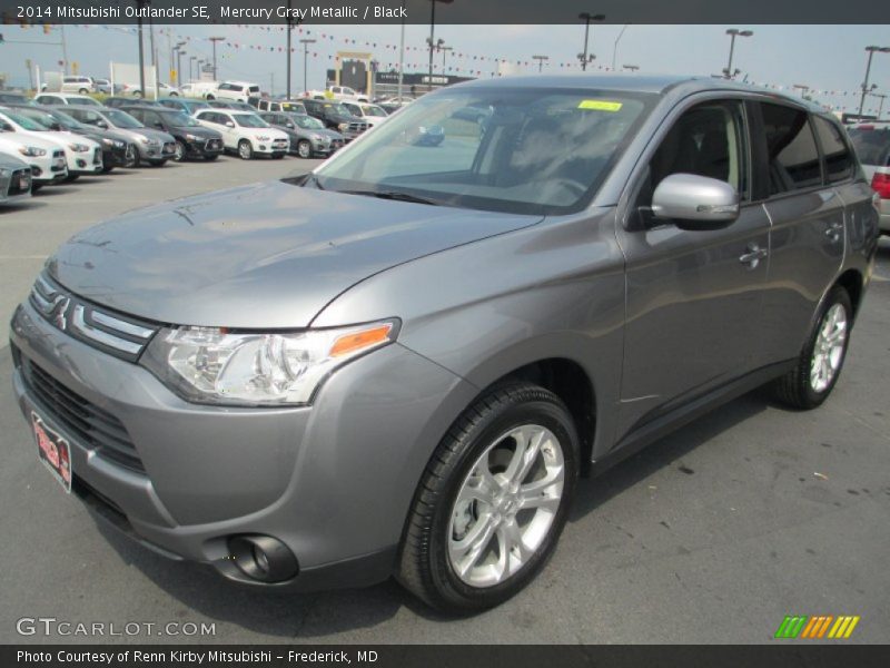 Mercury Gray Metallic / Black 2014 Mitsubishi Outlander SE