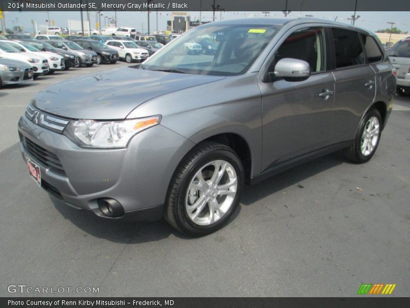 Mercury Gray Metallic / Black 2014 Mitsubishi Outlander SE