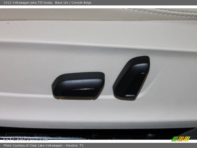 Black Uni / Cornsilk Beige 2013 Volkswagen Jetta TDI Sedan