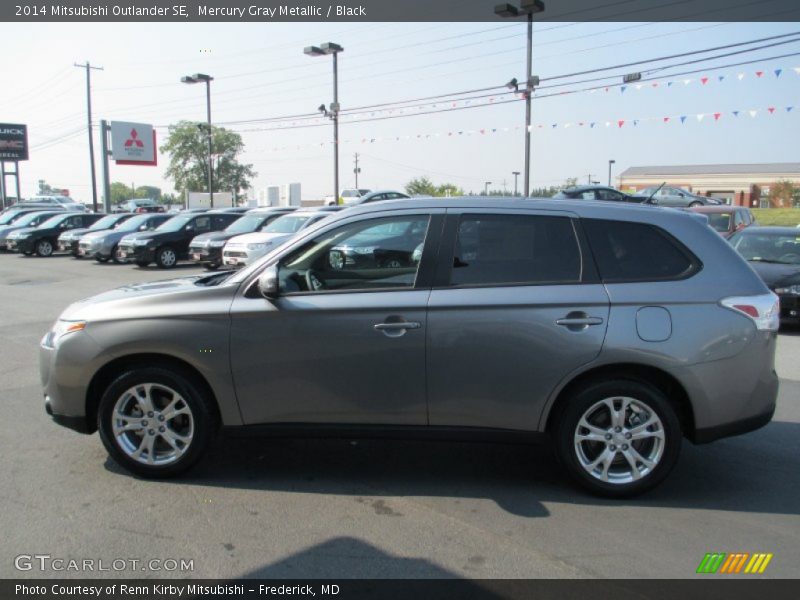 Mercury Gray Metallic / Black 2014 Mitsubishi Outlander SE