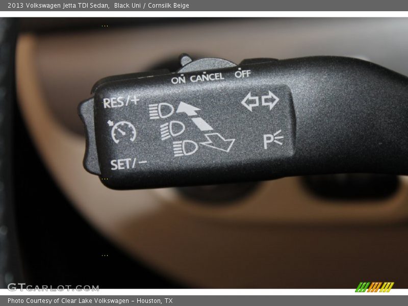 Black Uni / Cornsilk Beige 2013 Volkswagen Jetta TDI Sedan