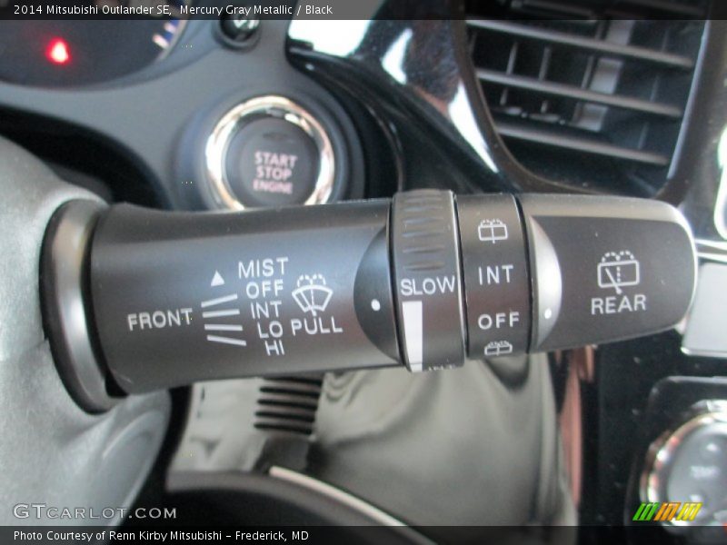 Mercury Gray Metallic / Black 2014 Mitsubishi Outlander SE