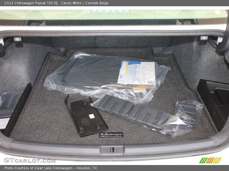 Candy White / Cornsilk Beige 2013 Volkswagen Passat TDI SE