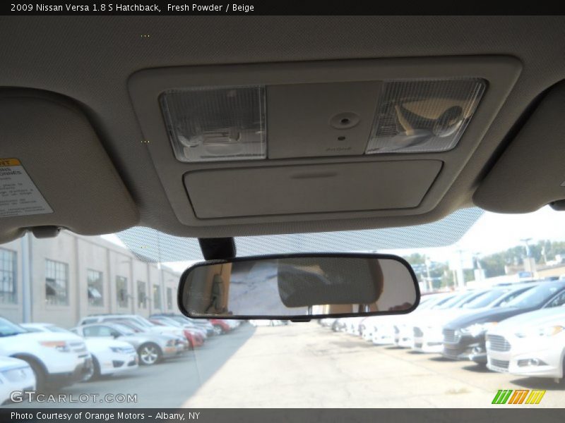 Fresh Powder / Beige 2009 Nissan Versa 1.8 S Hatchback