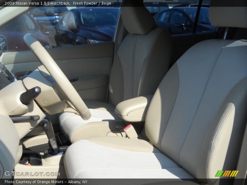 Fresh Powder / Beige 2009 Nissan Versa 1.8 S Hatchback