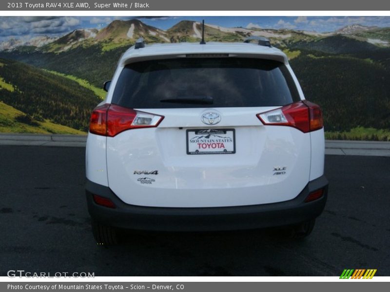 Super White / Black 2013 Toyota RAV4 XLE AWD