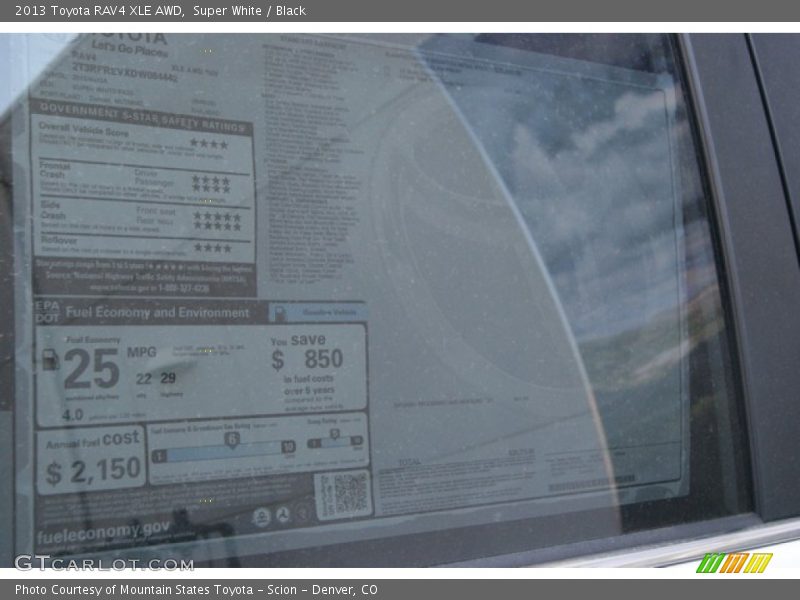 Super White / Black 2013 Toyota RAV4 XLE AWD