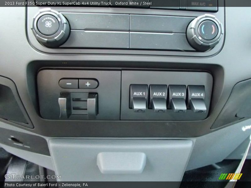 Oxford White / Steel 2013 Ford F350 Super Duty XL SuperCab 4x4 Utility Truck