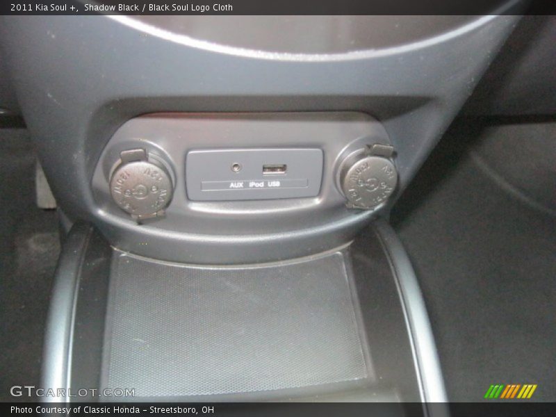 Shadow Black / Black Soul Logo Cloth 2011 Kia Soul +