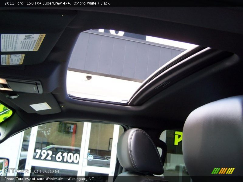 Oxford White / Black 2011 Ford F150 FX4 SuperCrew 4x4