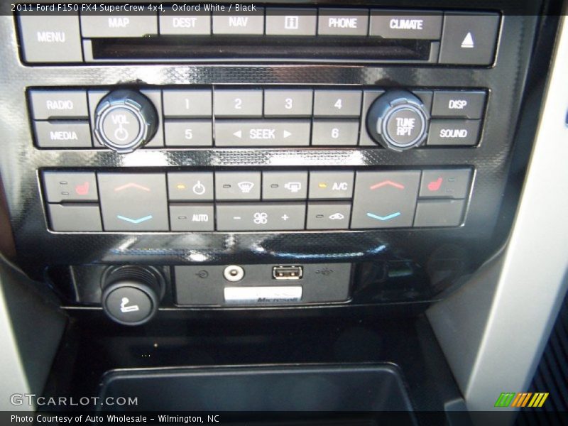 Oxford White / Black 2011 Ford F150 FX4 SuperCrew 4x4