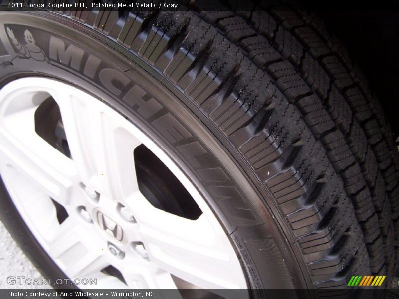 Polished Metal Metallic / Gray 2011 Honda Ridgeline RTL