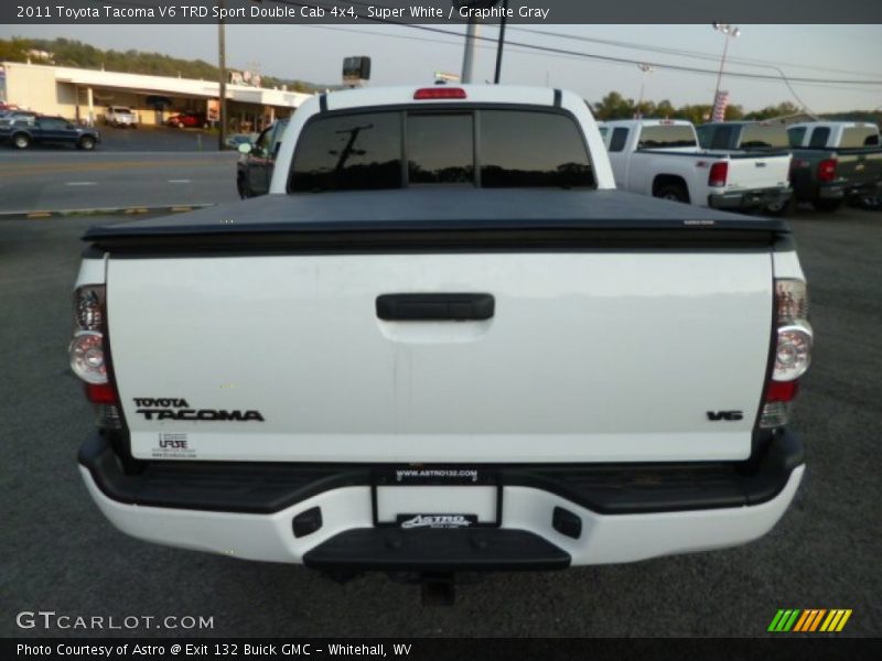 Super White / Graphite Gray 2011 Toyota Tacoma V6 TRD Sport Double Cab 4x4