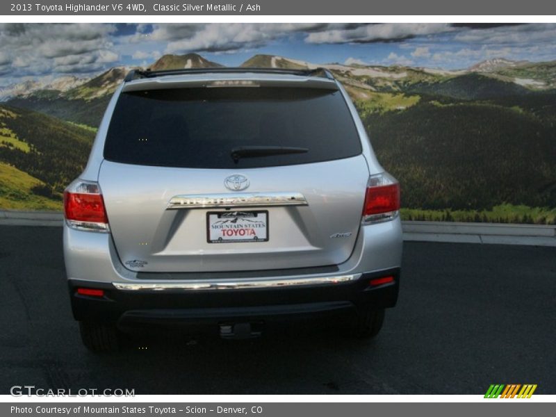 Classic Silver Metallic / Ash 2013 Toyota Highlander V6 4WD