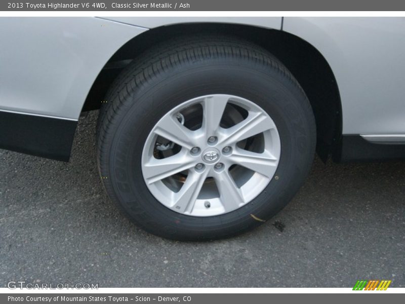 Classic Silver Metallic / Ash 2013 Toyota Highlander V6 4WD
