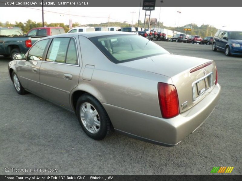 Cashmere / Shale 2004 Cadillac DeVille Sedan