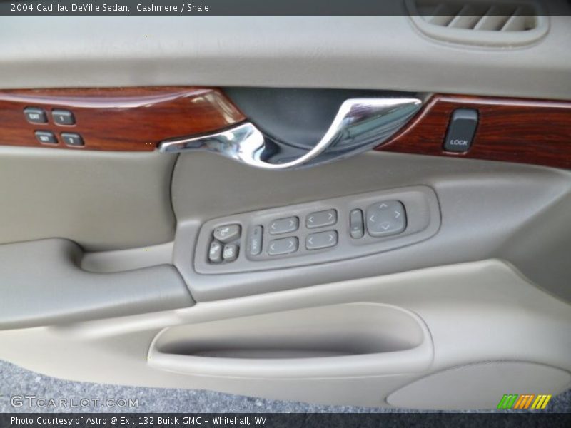 Cashmere / Shale 2004 Cadillac DeVille Sedan