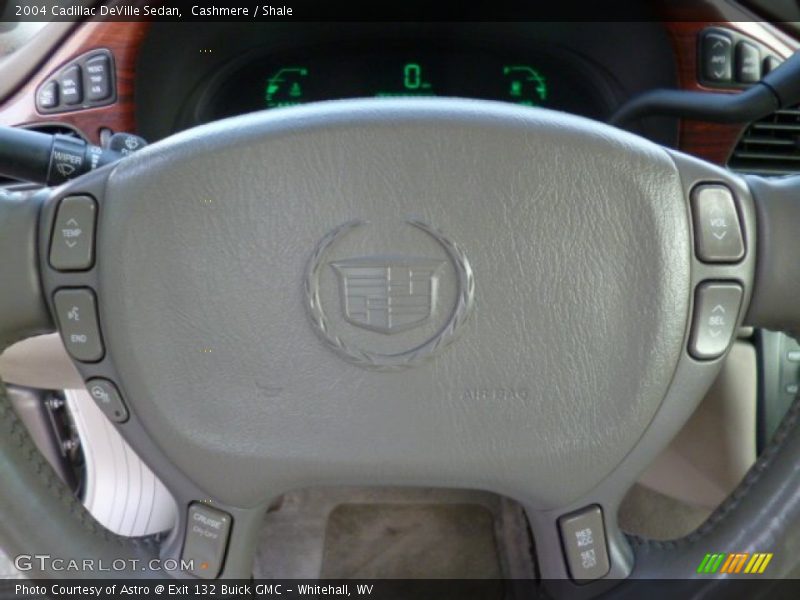 Cashmere / Shale 2004 Cadillac DeVille Sedan