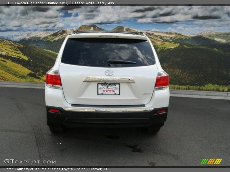 Blizzard White Pearl / Ash 2013 Toyota Highlander Limited 4WD