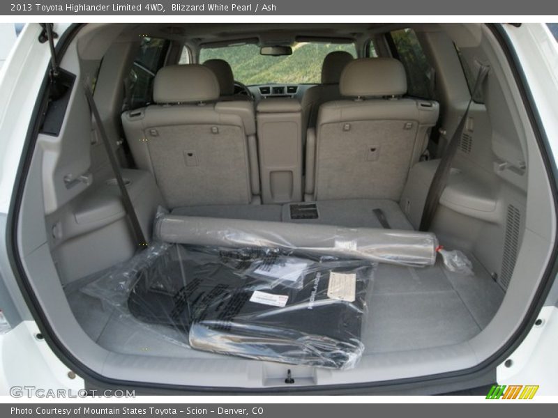 Blizzard White Pearl / Ash 2013 Toyota Highlander Limited 4WD