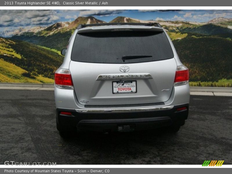 Classic Silver Metallic / Ash 2013 Toyota Highlander SE 4WD