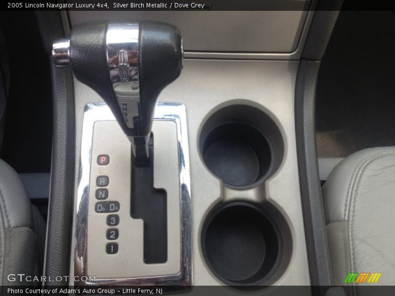 Silver Birch Metallic / Dove Grey 2005 Lincoln Navigator Luxury 4x4