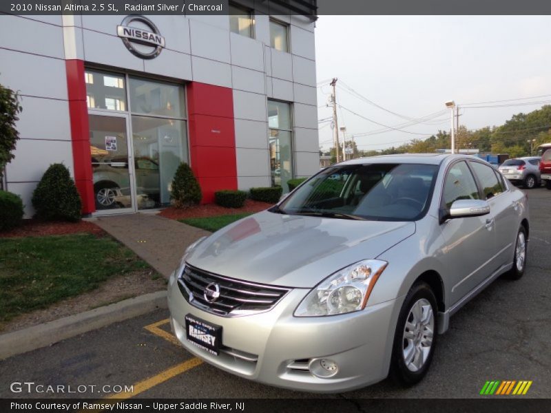 Radiant Silver / Charcoal 2010 Nissan Altima 2.5 SL