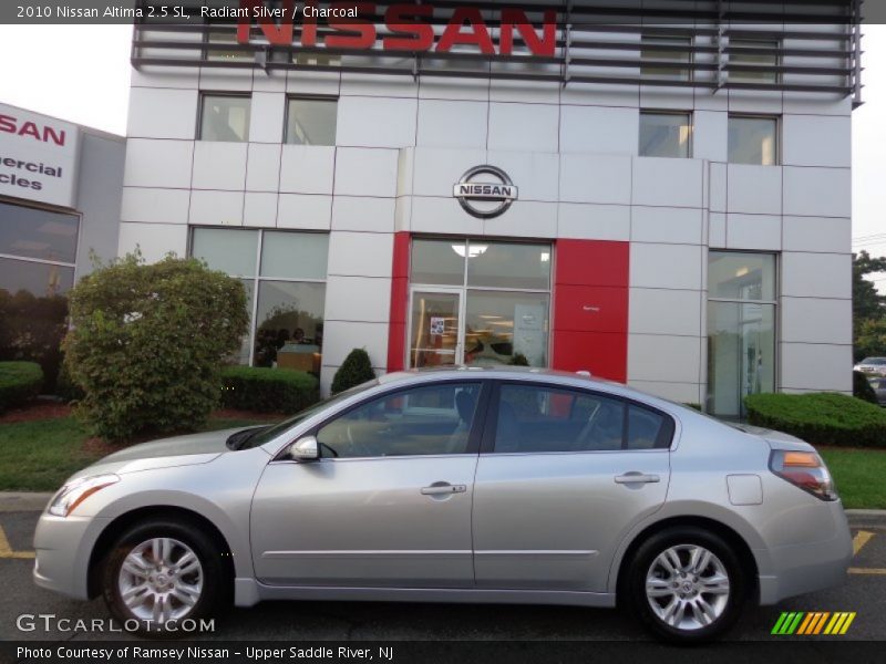 Radiant Silver / Charcoal 2010 Nissan Altima 2.5 SL