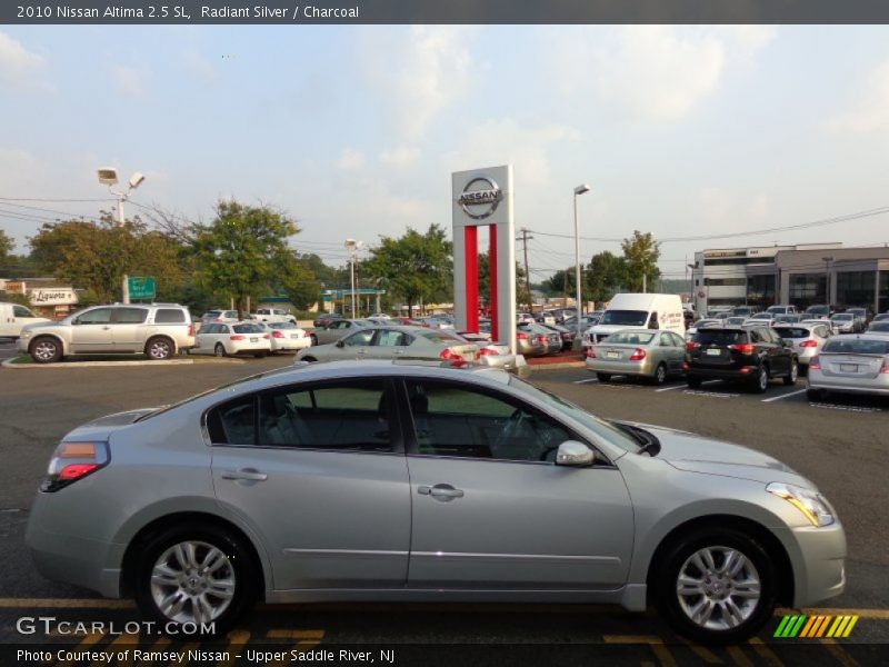 Radiant Silver / Charcoal 2010 Nissan Altima 2.5 SL