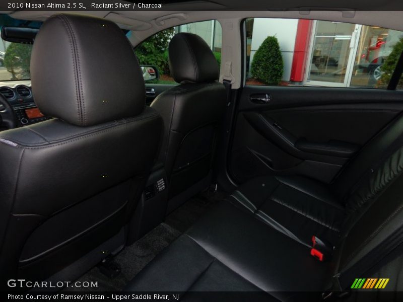 Radiant Silver / Charcoal 2010 Nissan Altima 2.5 SL