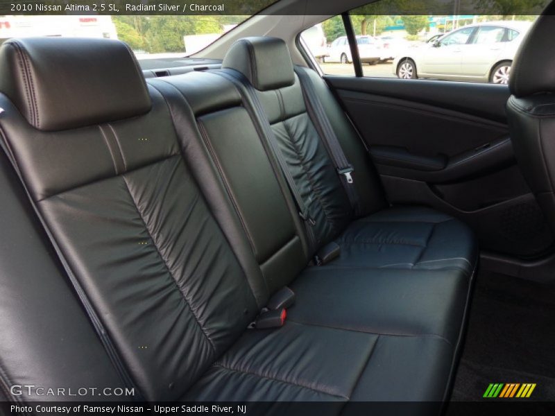 Radiant Silver / Charcoal 2010 Nissan Altima 2.5 SL