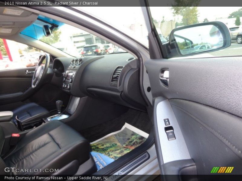 Radiant Silver / Charcoal 2010 Nissan Altima 2.5 SL