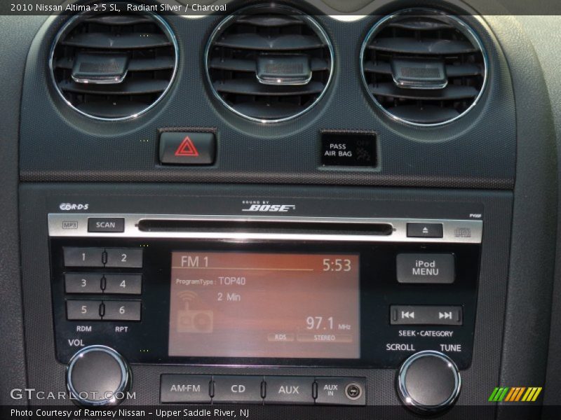 Radiant Silver / Charcoal 2010 Nissan Altima 2.5 SL