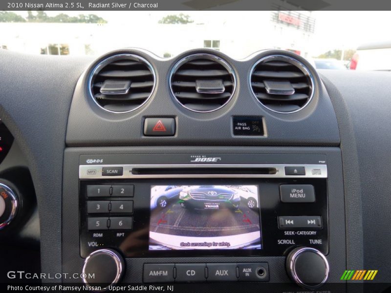 Radiant Silver / Charcoal 2010 Nissan Altima 2.5 SL