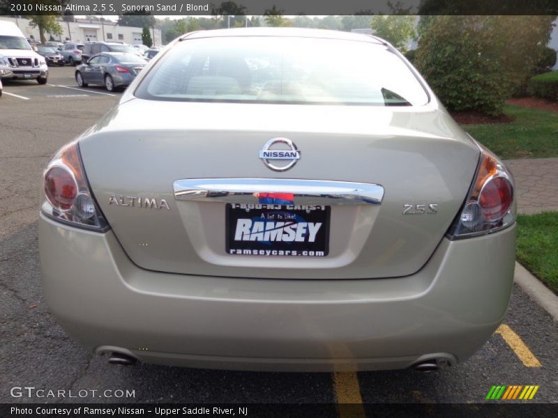 Sonoran Sand / Blond 2010 Nissan Altima 2.5 S