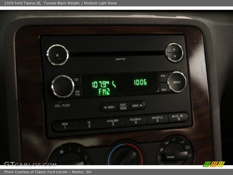 Tuxedo Black Metallic / Medium Light Stone 2009 Ford Taurus SE