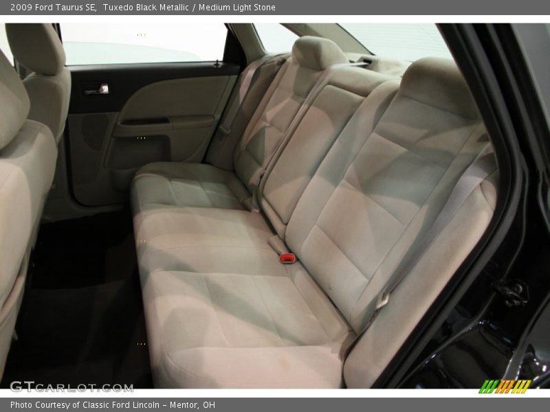 Tuxedo Black Metallic / Medium Light Stone 2009 Ford Taurus SE