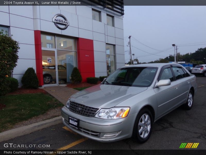 Lunar Mist Metallic / Stone 2004 Toyota Avalon XL