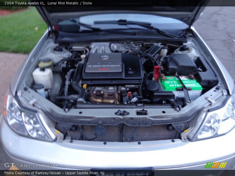 Lunar Mist Metallic / Stone 2004 Toyota Avalon XL