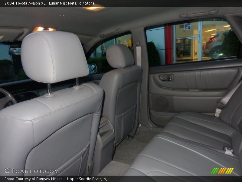 Lunar Mist Metallic / Stone 2004 Toyota Avalon XL