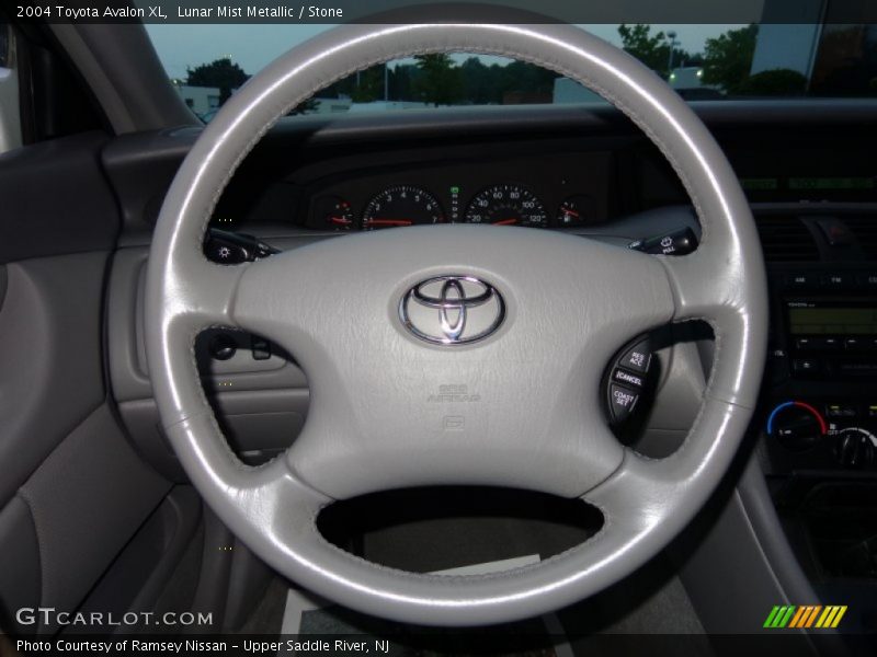 Lunar Mist Metallic / Stone 2004 Toyota Avalon XL