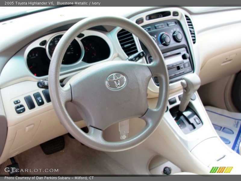 Bluestone Metallic / Ivory 2005 Toyota Highlander V6