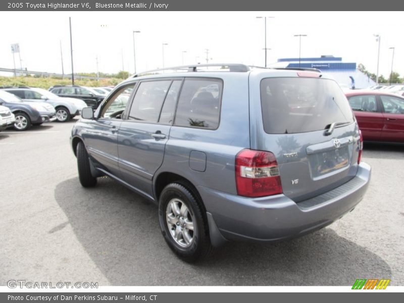 Bluestone Metallic / Ivory 2005 Toyota Highlander V6