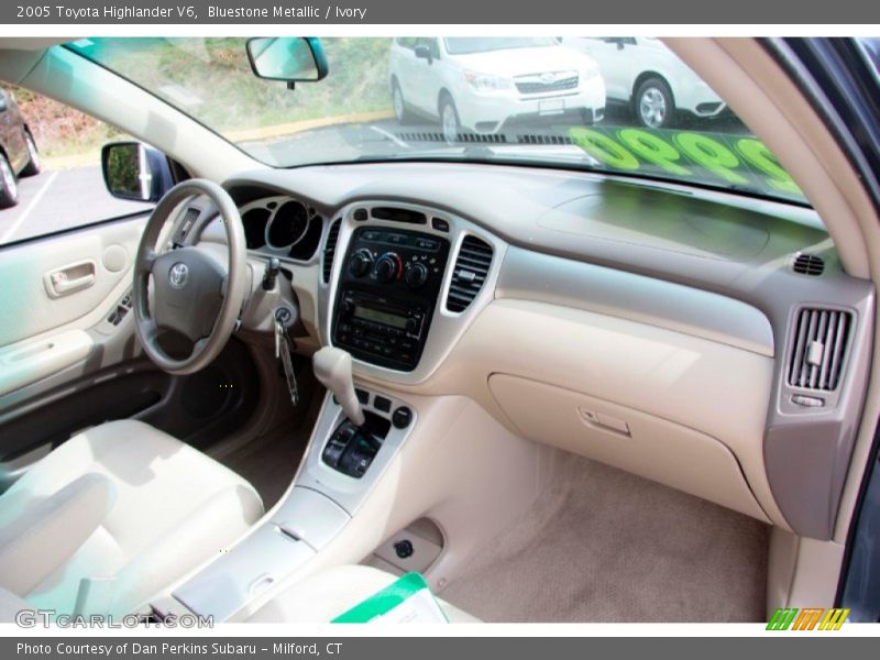 Bluestone Metallic / Ivory 2005 Toyota Highlander V6