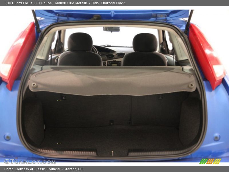 Malibu Blue Metallic / Dark Charcoal Black 2001 Ford Focus ZX3 Coupe
