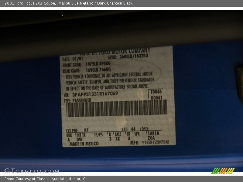Malibu Blue Metallic / Dark Charcoal Black 2001 Ford Focus ZX3 Coupe