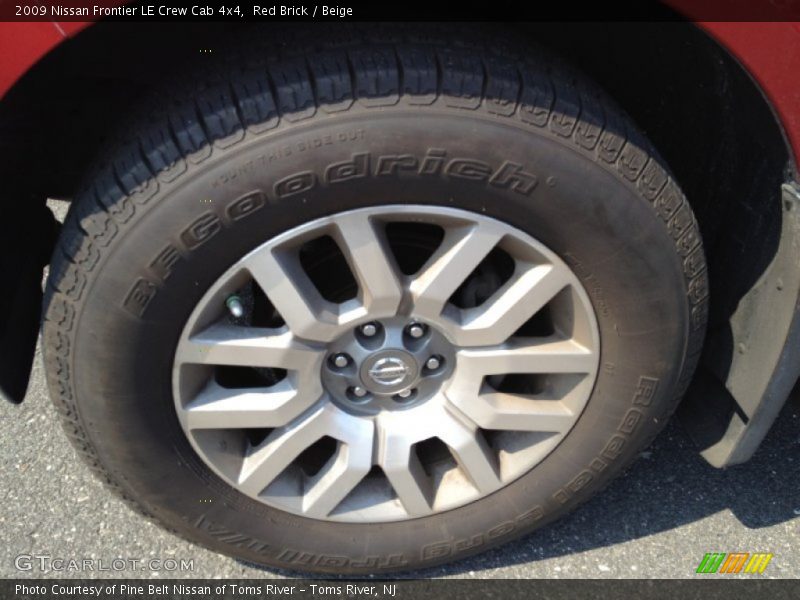 Red Brick / Beige 2009 Nissan Frontier LE Crew Cab 4x4